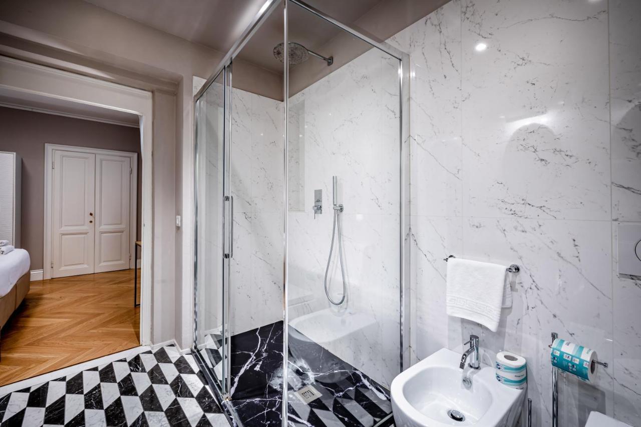 Hs4U Ricasoli Luxury Apartment Near Duomo N. 3 Флоренция Екстериор снимка