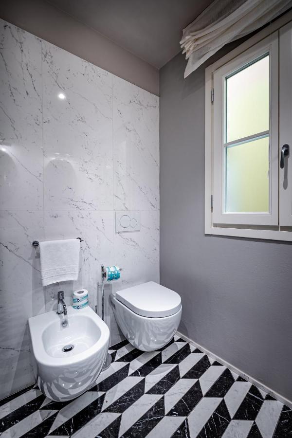 Hs4U Ricasoli Luxury Apartment Near Duomo N. 3 Флоренция Екстериор снимка